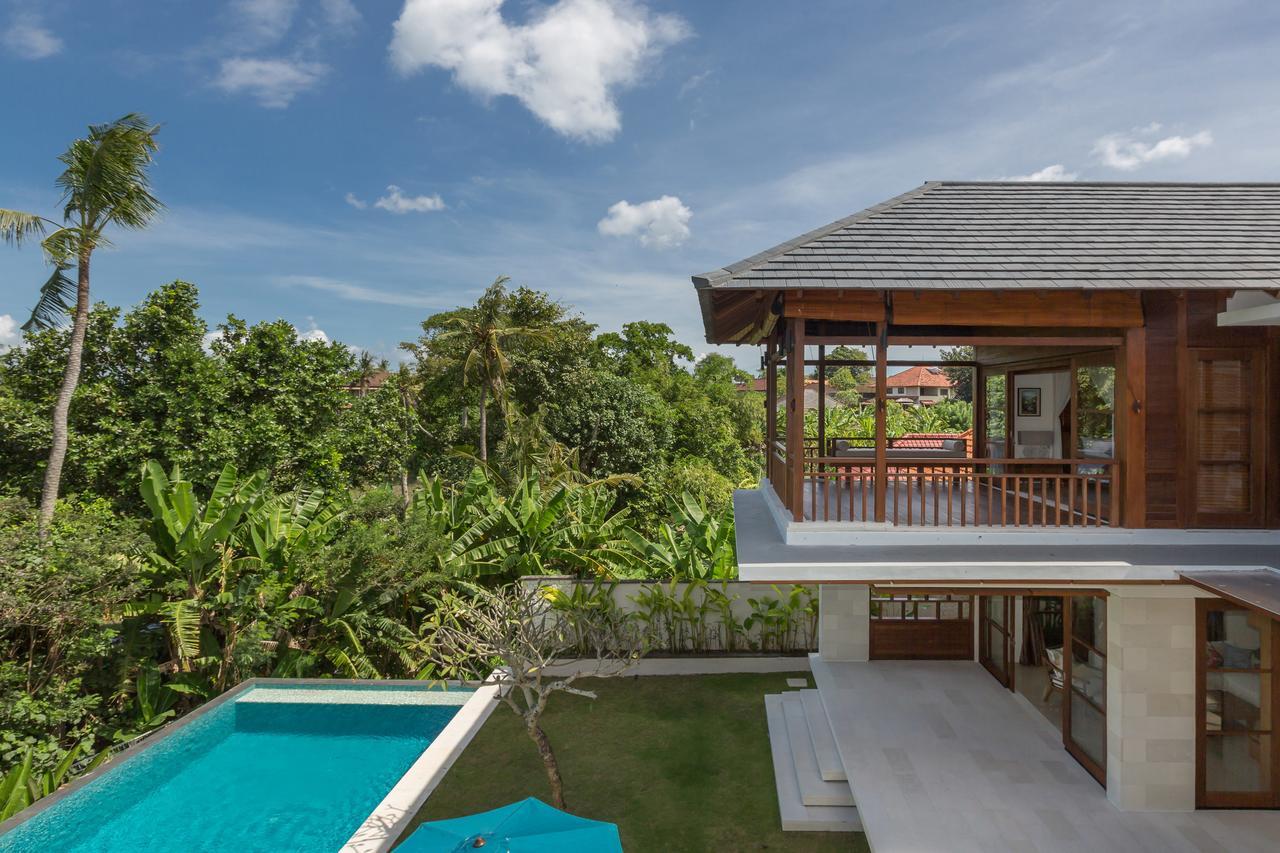 Villa Rusa Biru - Modern Villa With Private Pool And Cook In The Heart Of Berawa Canggu  Luaran gambar