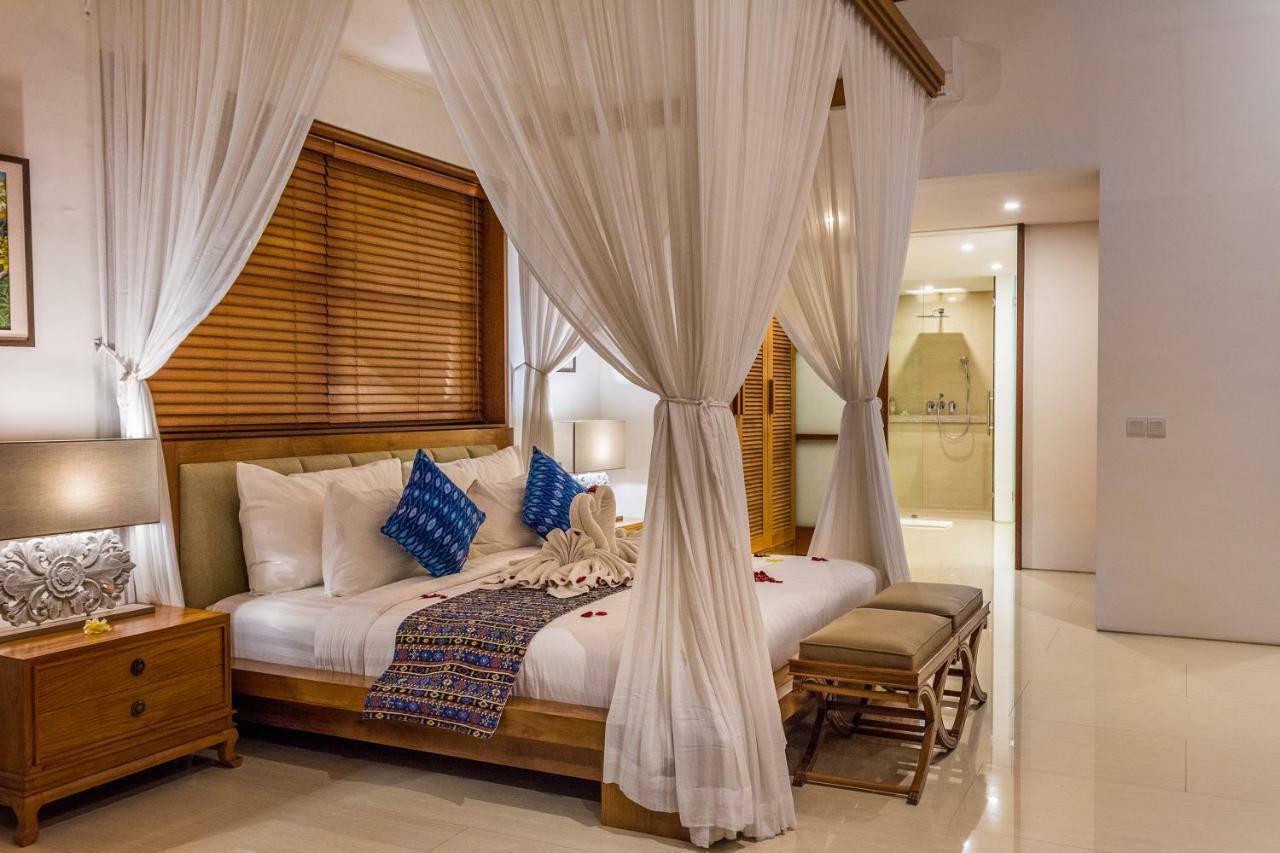 Villa Rusa Biru - Modern Villa With Private Pool And Cook In The Heart Of Berawa Canggu  Luaran gambar