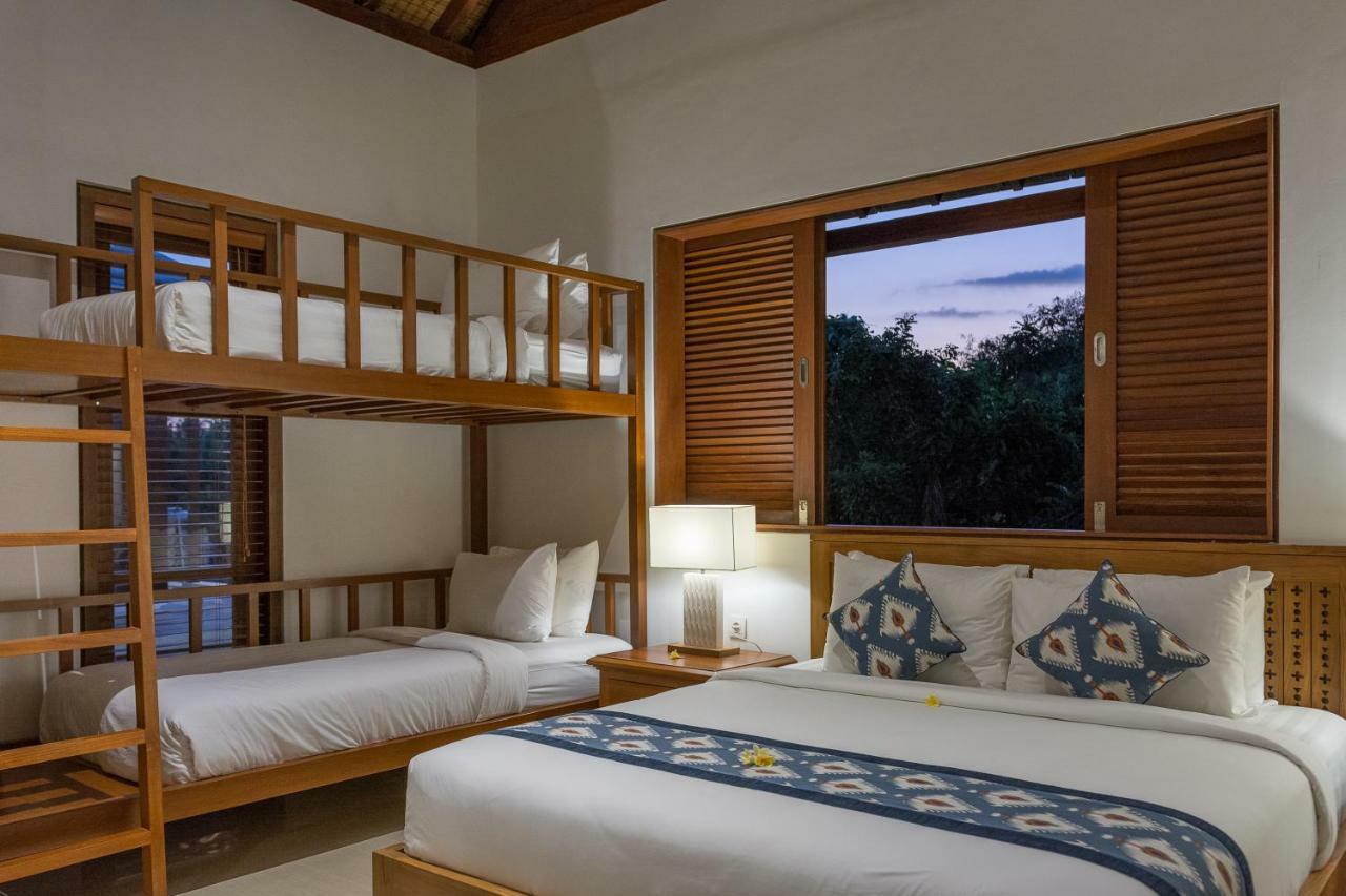 Villa Rusa Biru - Modern Villa With Private Pool And Cook In The Heart Of Berawa Canggu  Luaran gambar