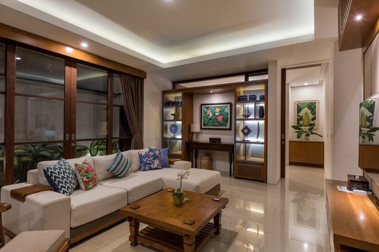 Villa Rusa Biru - Modern Villa With Private Pool And Cook In The Heart Of Berawa Canggu  Luaran gambar