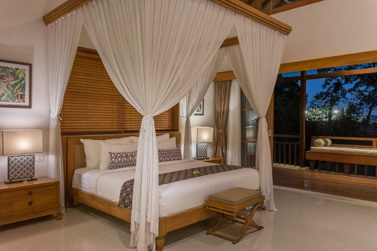 Villa Rusa Biru - Modern Villa With Private Pool And Cook In The Heart Of Berawa Canggu  Luaran gambar