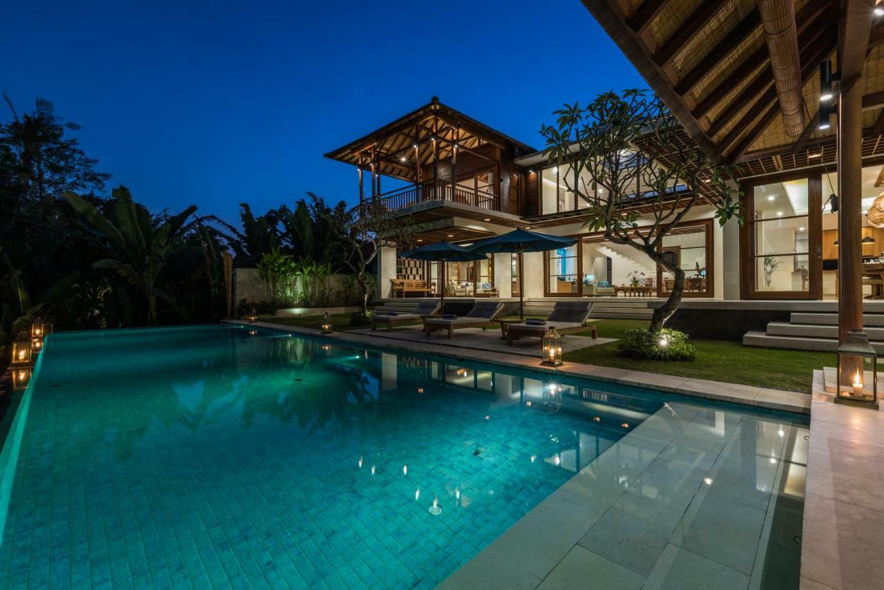 Villa Rusa Biru - Modern Villa With Private Pool And Cook In The Heart Of Berawa Canggu  Luaran gambar