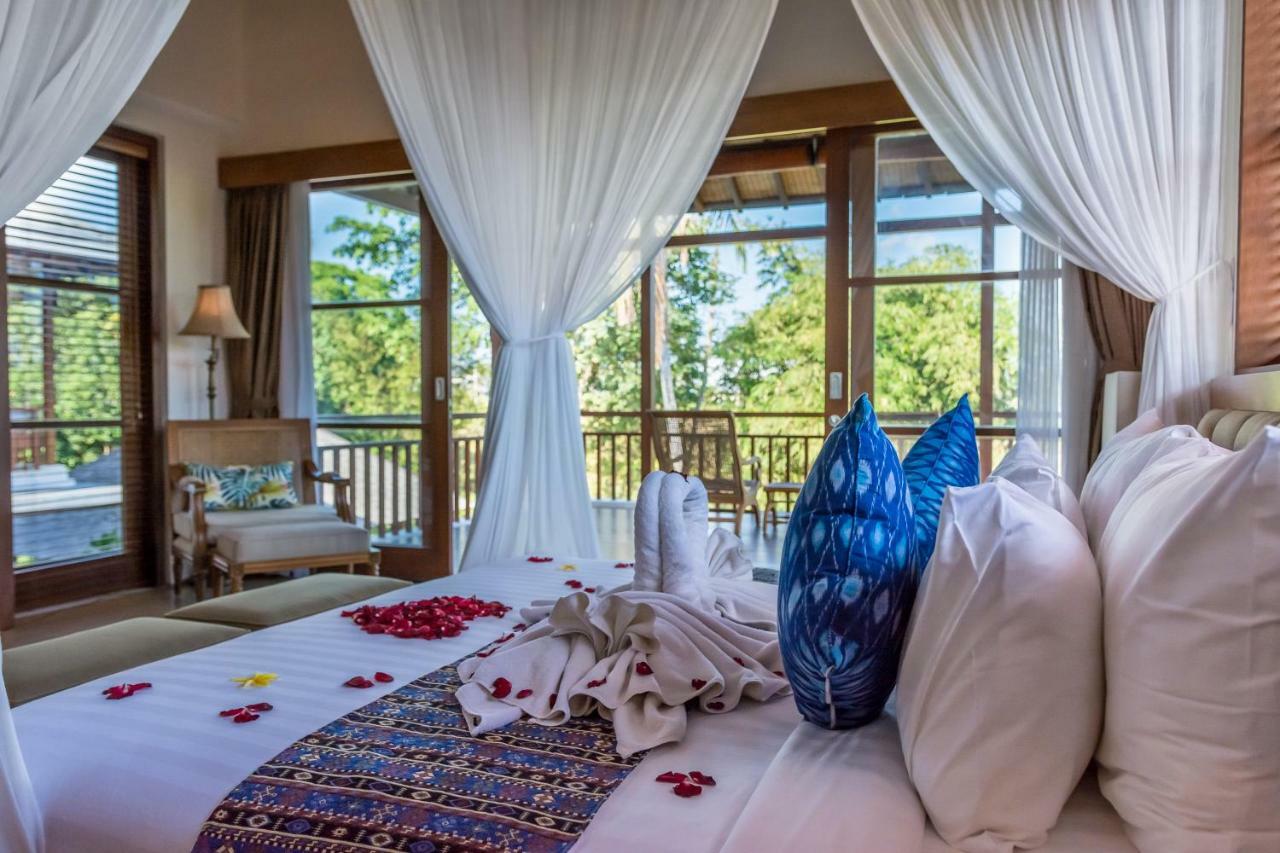 Villa Rusa Biru - Modern Villa With Private Pool And Cook In The Heart Of Berawa Canggu  Luaran gambar